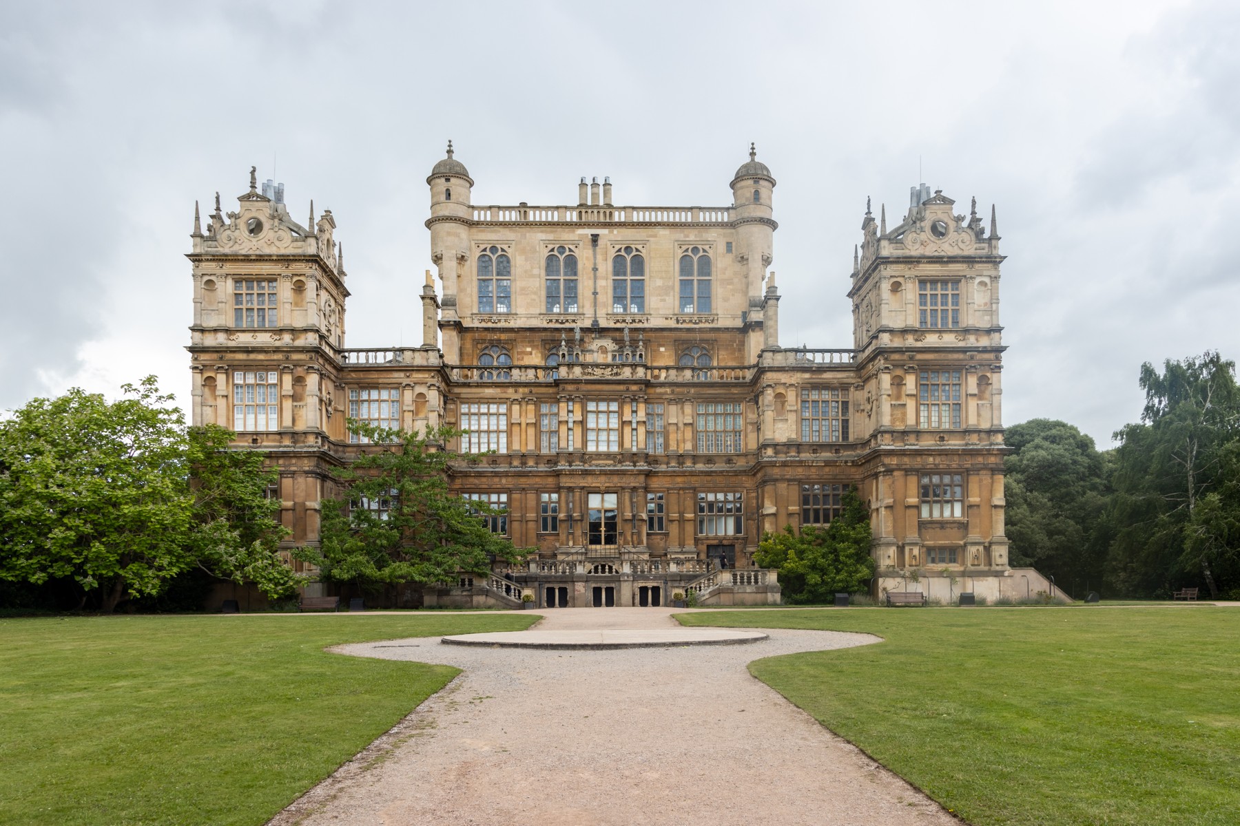 At Wollaton Hall 2023 016